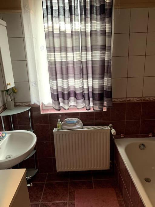 Hajdúszoboszló Laura Apartman מראה חיצוני תמונה